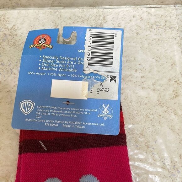 VINTAGE NEW WITH TAGS LOONEY TUNES TWEETY BIRD SLIPPER SOX - Picture 4 of 6